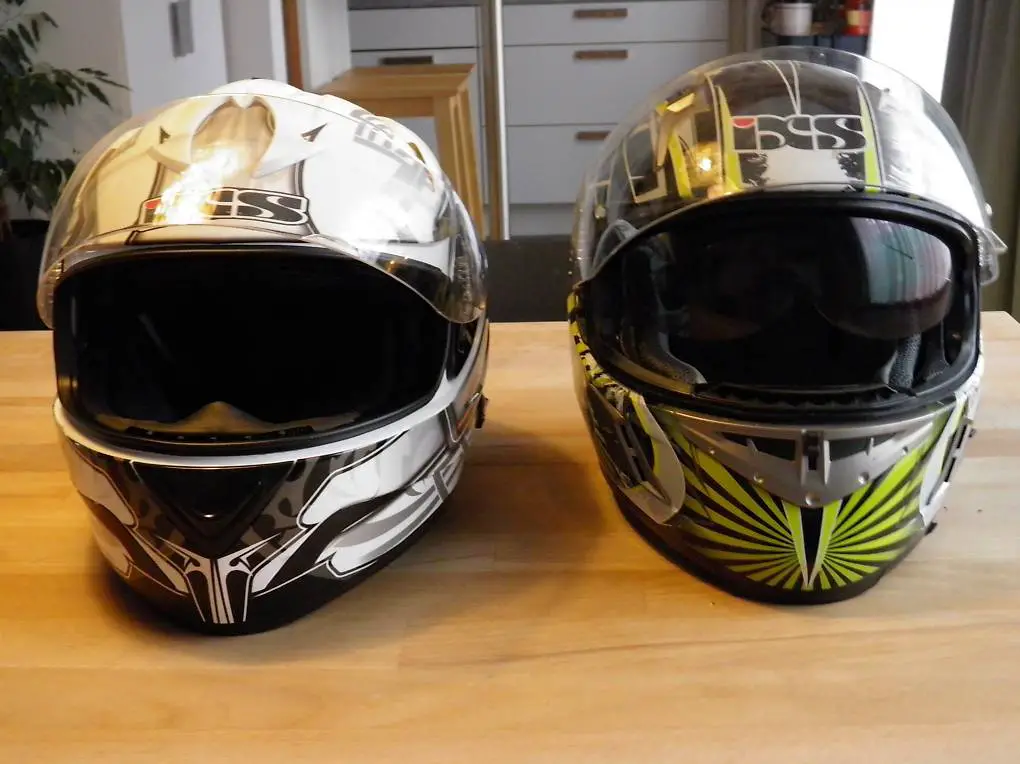 Neuwertige Motorradhelme 1bis2mal getragen