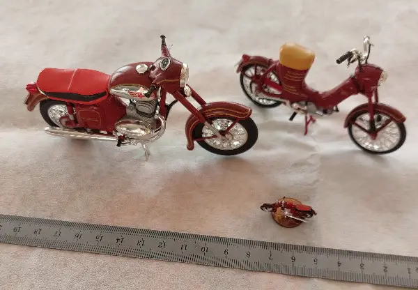4 JAWA Modell grösse von 2 - 11 - 13 cm