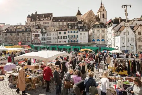 28.01.2026 Flohmarkt auf dem Barfüsserplatz Basel